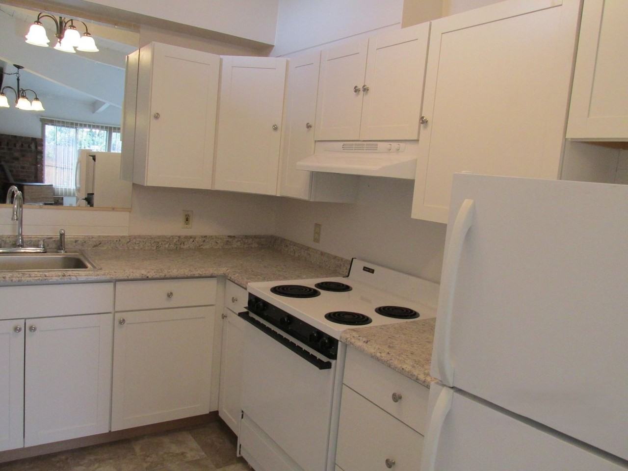 1804 Hassler Ln - Photo 7 of 11