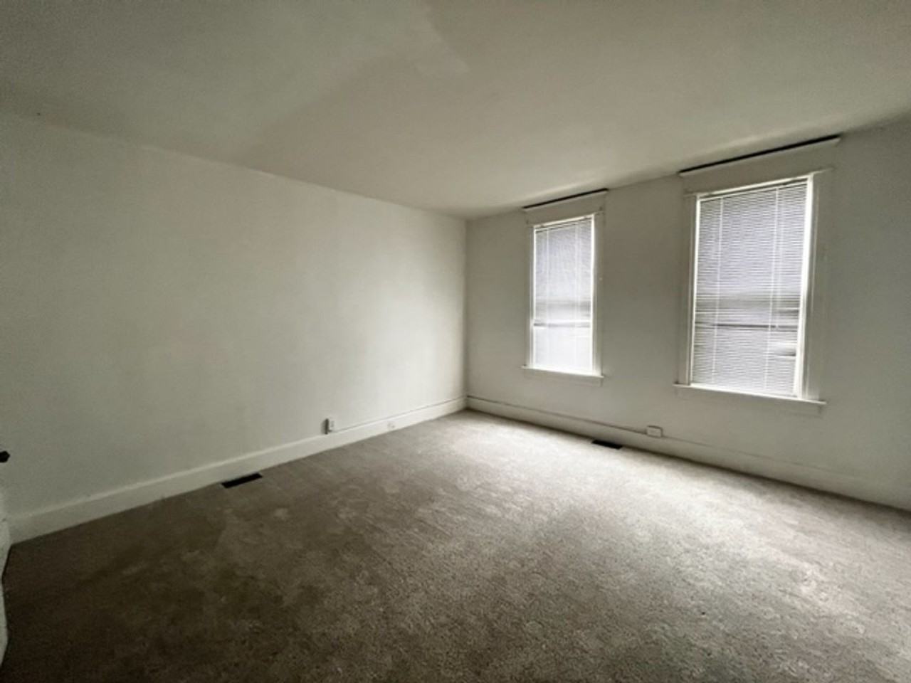 JCM 1458 W. 3rd St. - Photo 2 of 17