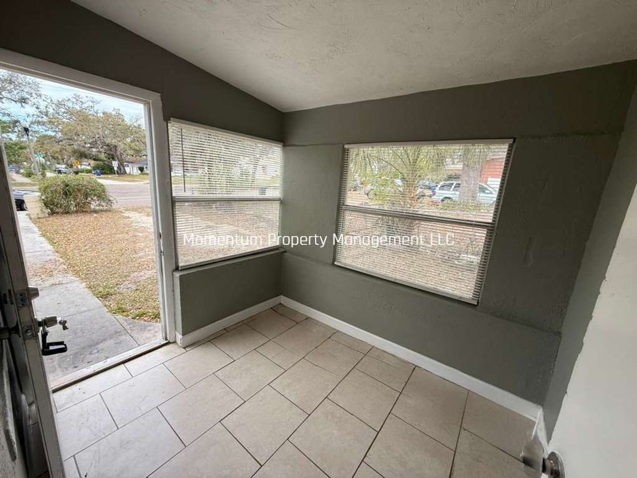 2400 22nd St S - Photo 3 of 11