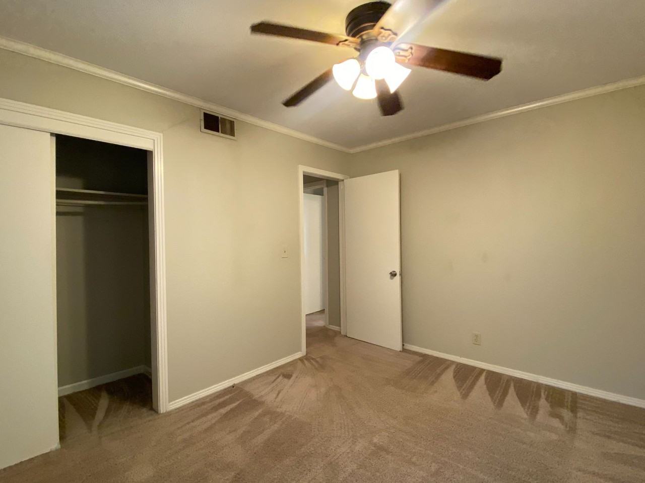 1862 S Hudson Ave - Photo 7 of 11