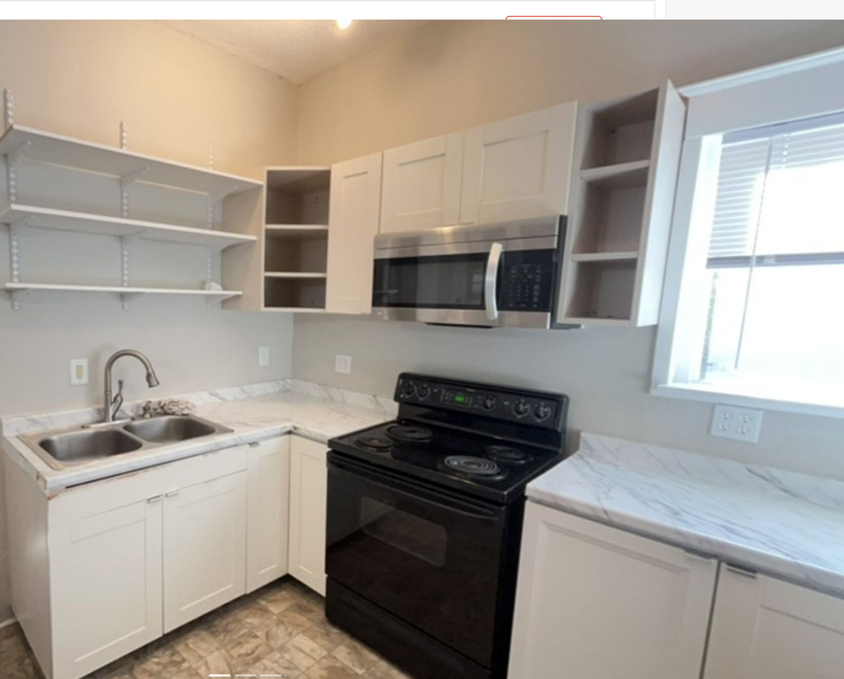 803 S 35th St - Photo 5 of 9