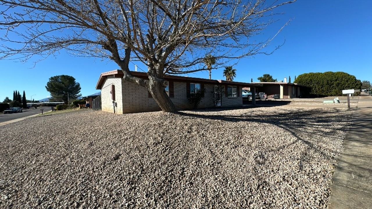 3850 Blackbird Dr - Photo 3 of 21