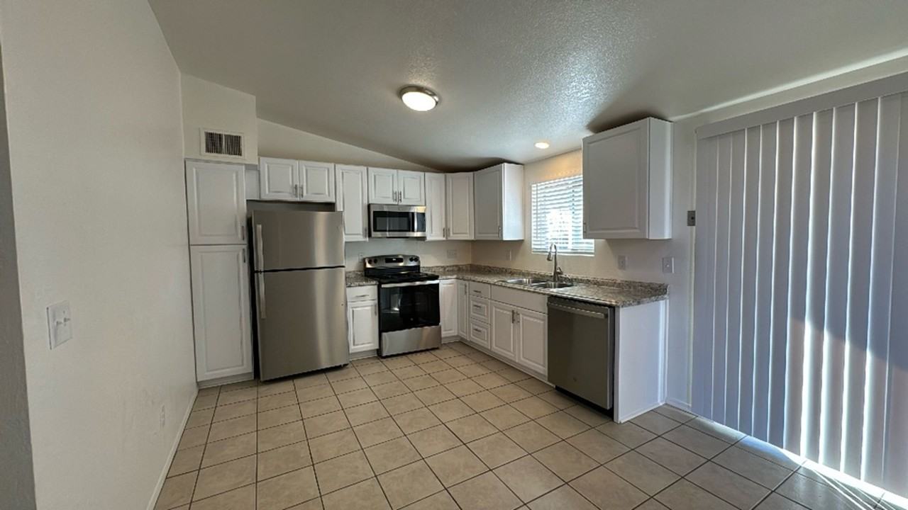 3850 Blackbird Dr - Photo 6 of 21