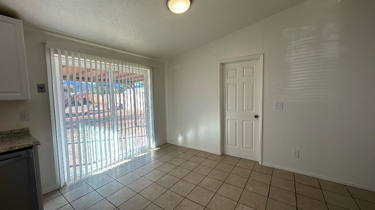 3850 Blackbird Dr - Photo 7 of 21