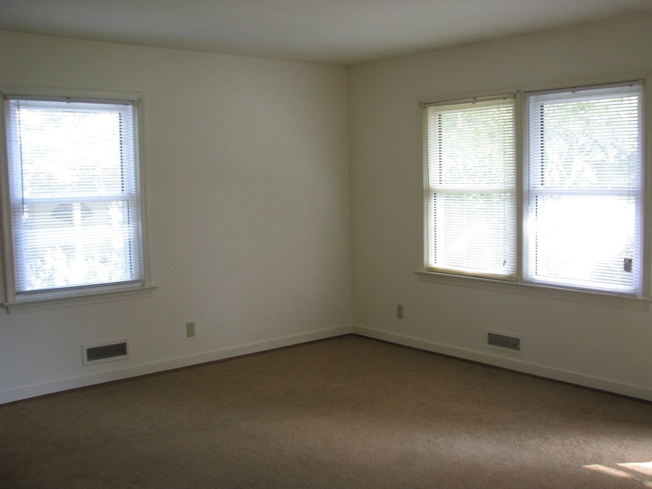 1603 E Market St - Photo 2 of 6