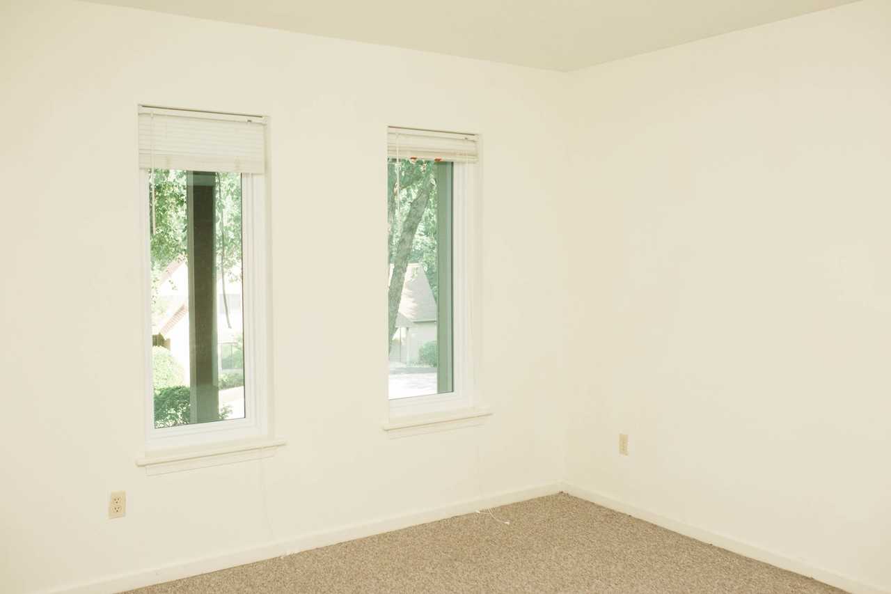 281 Autumn Grove Ct - Photo 5 of 12