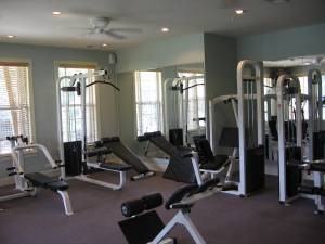 260 Riverbend Dr - Photo 2 of 8