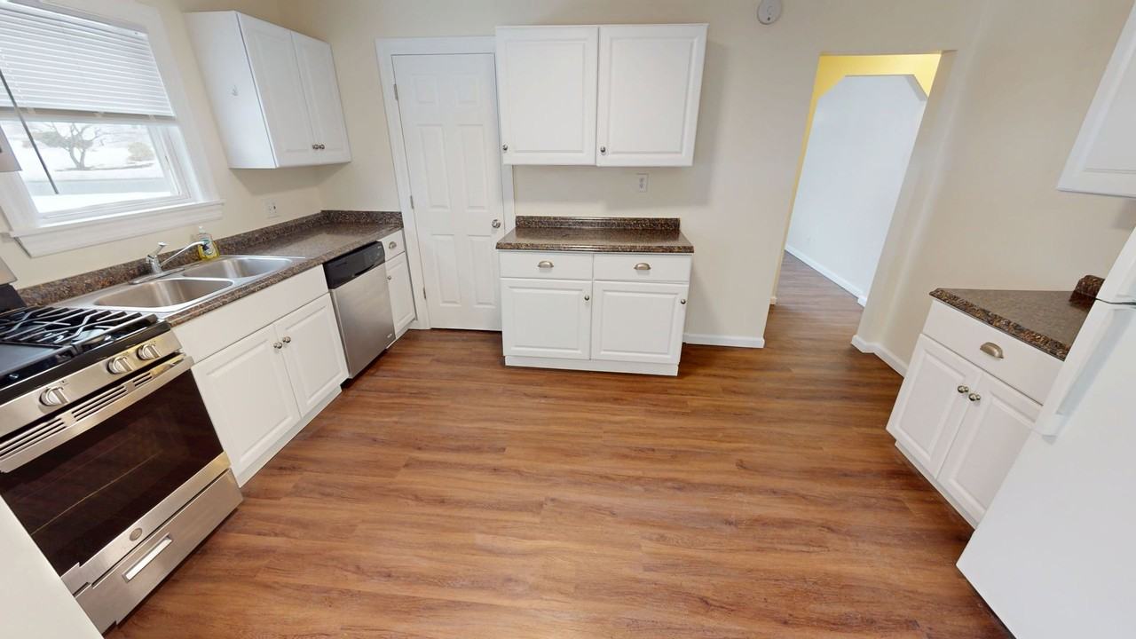 18 Whitney Rd - Photo 2 of 17