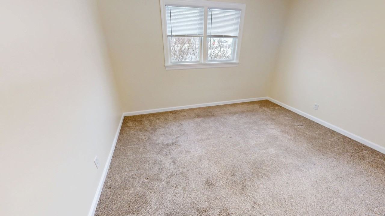 18 Whitney Rd - Photo 7 of 17