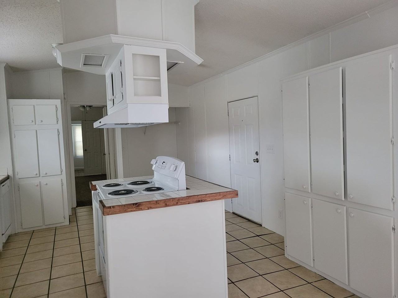 596 Trollingwood Hawflds Rd - Photo 5 of 23