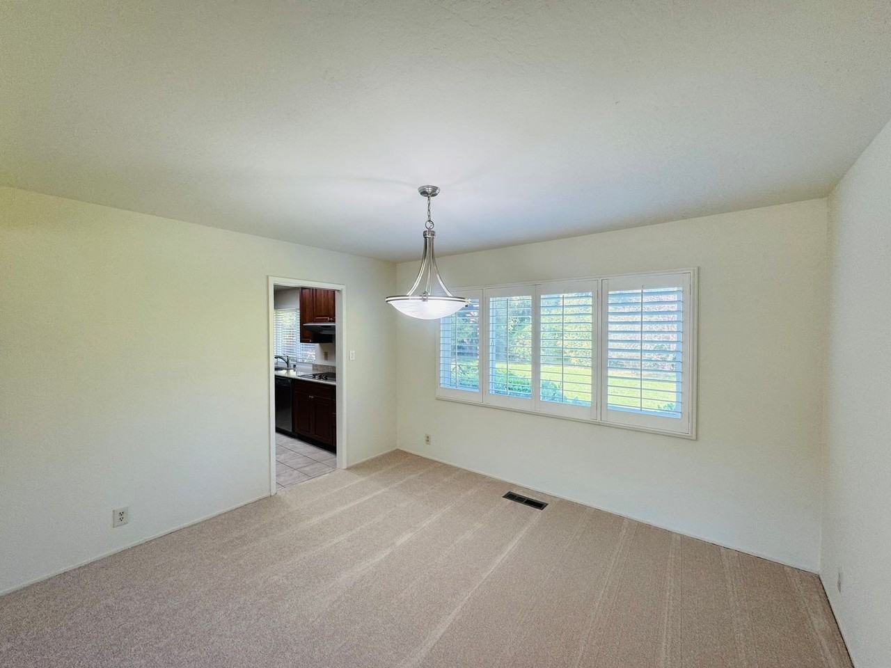 103 Castle Rock Rd - Photo 7 of 45