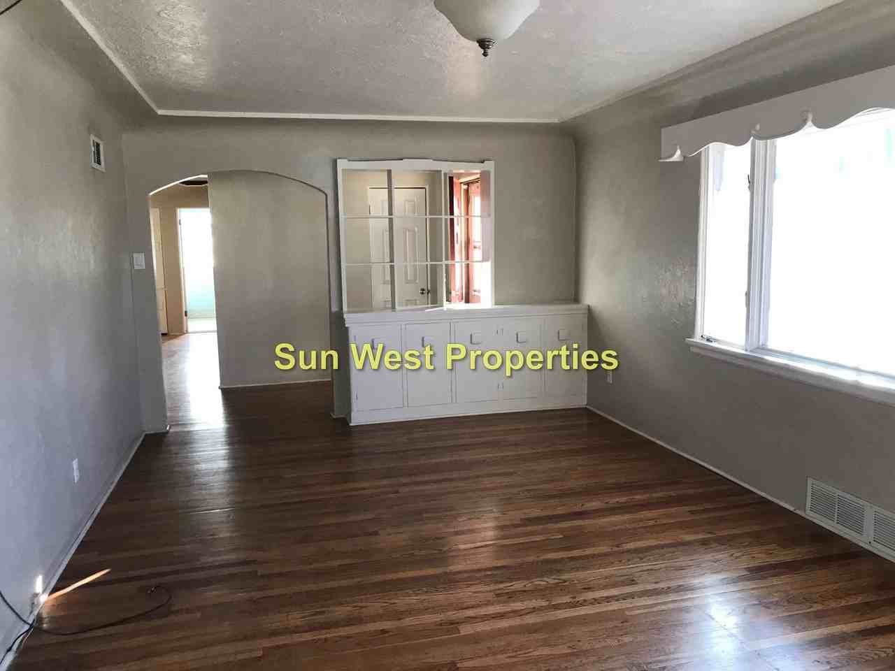 702 N Dustin Ave - Photo 4 of 21