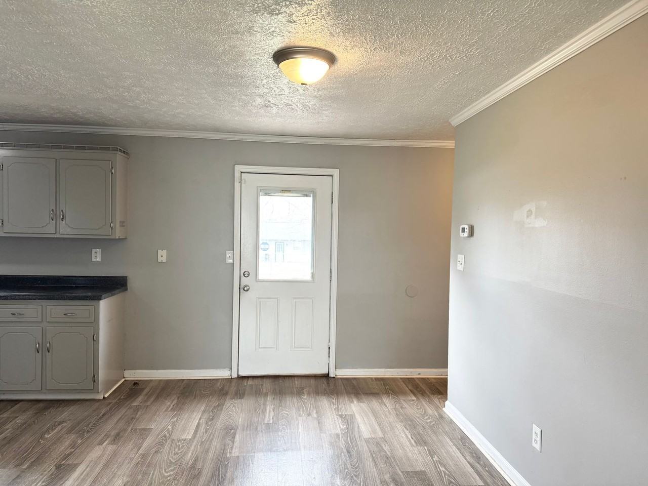 1175 Max Ct - Photo 4 of 22