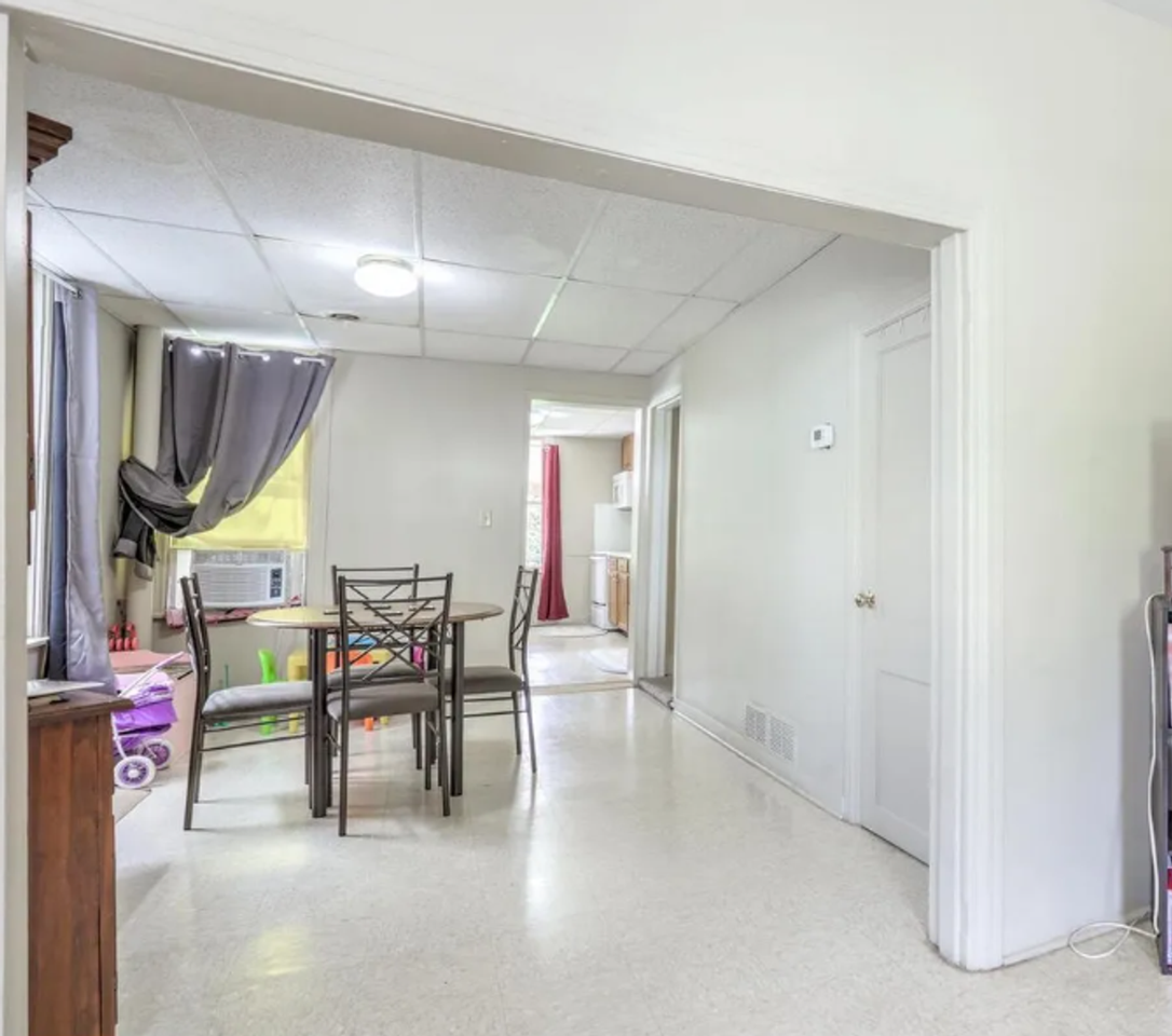 93 S Front St - Photo 4 of 16