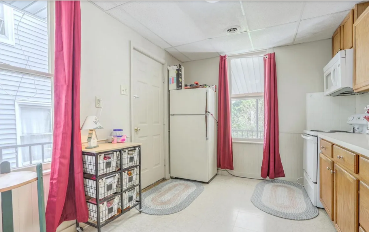 93 S Front St - Photo 7 of 16