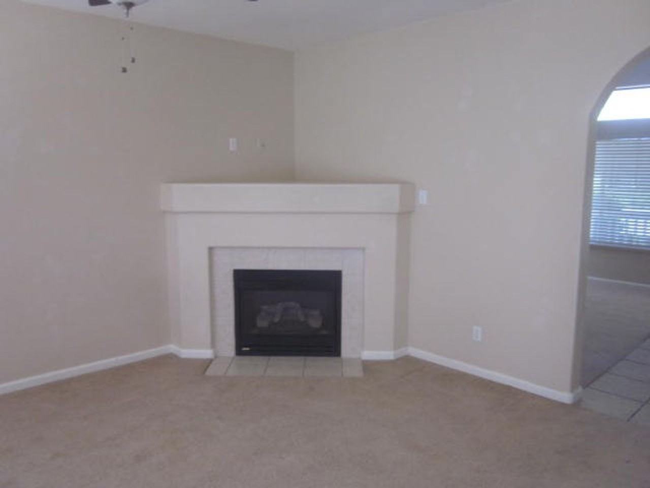 221 Ali Ct - Photo 7 of 11