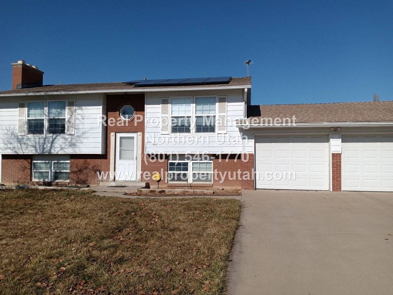 992 W 2200 N - Photo 2 of 25