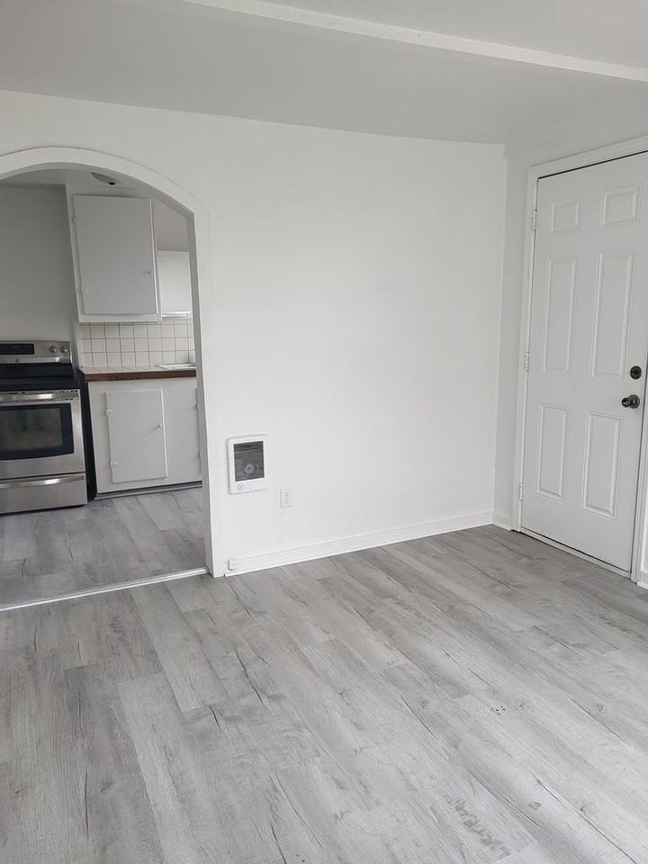 417 5th Ave W - Photo 3 of 7