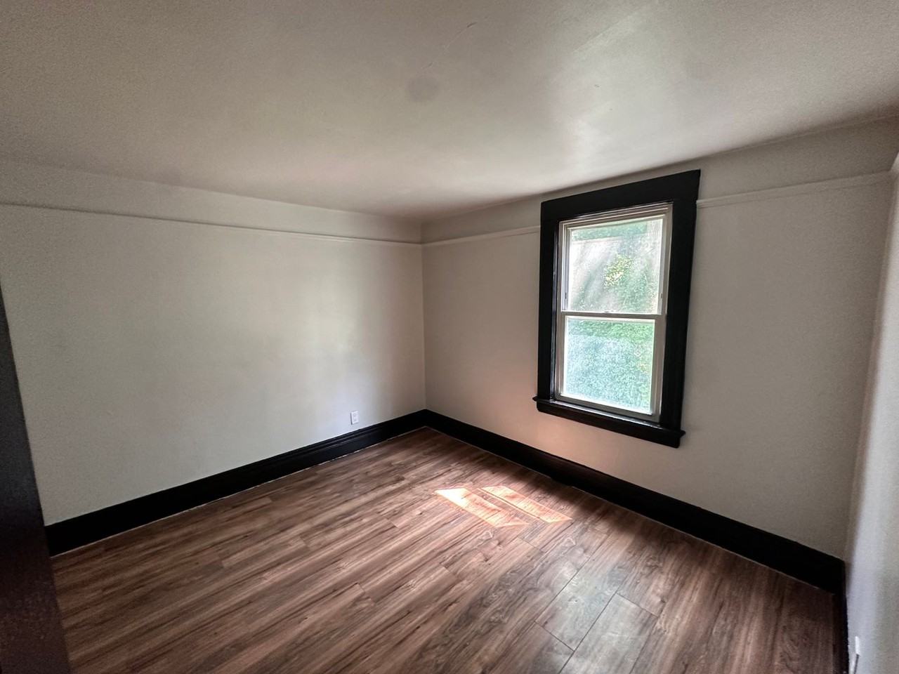 52 Frances St - Photo 7 of 12