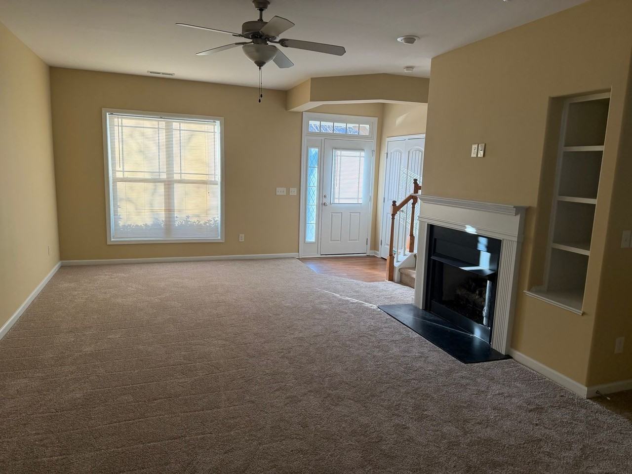 553 Matheson Pl - Photo 2 of 12