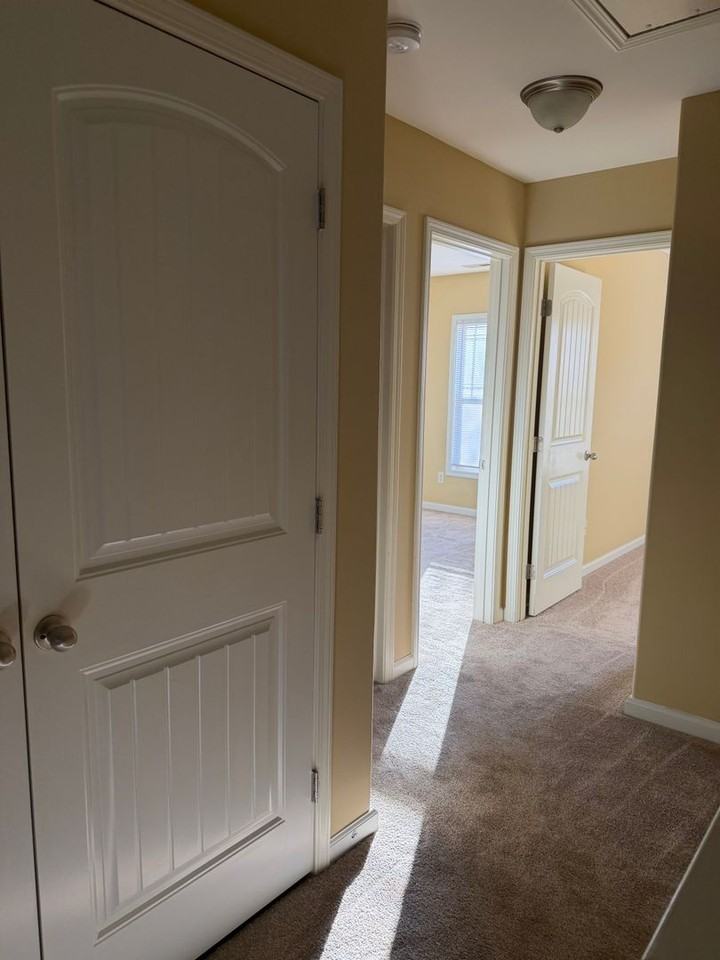 553 Matheson Pl - Photo 6 of 12