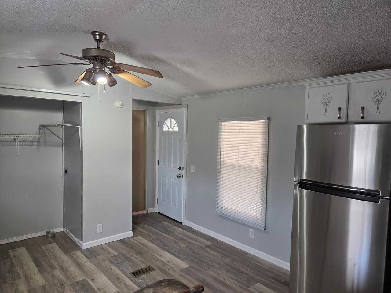 17595 Dunklin Rd - Photo 4 of 7