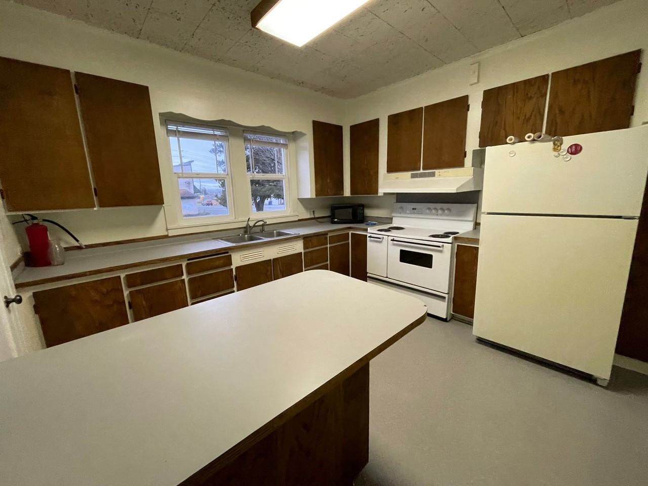 1605 172nd St Ne - Photo 3 of 18