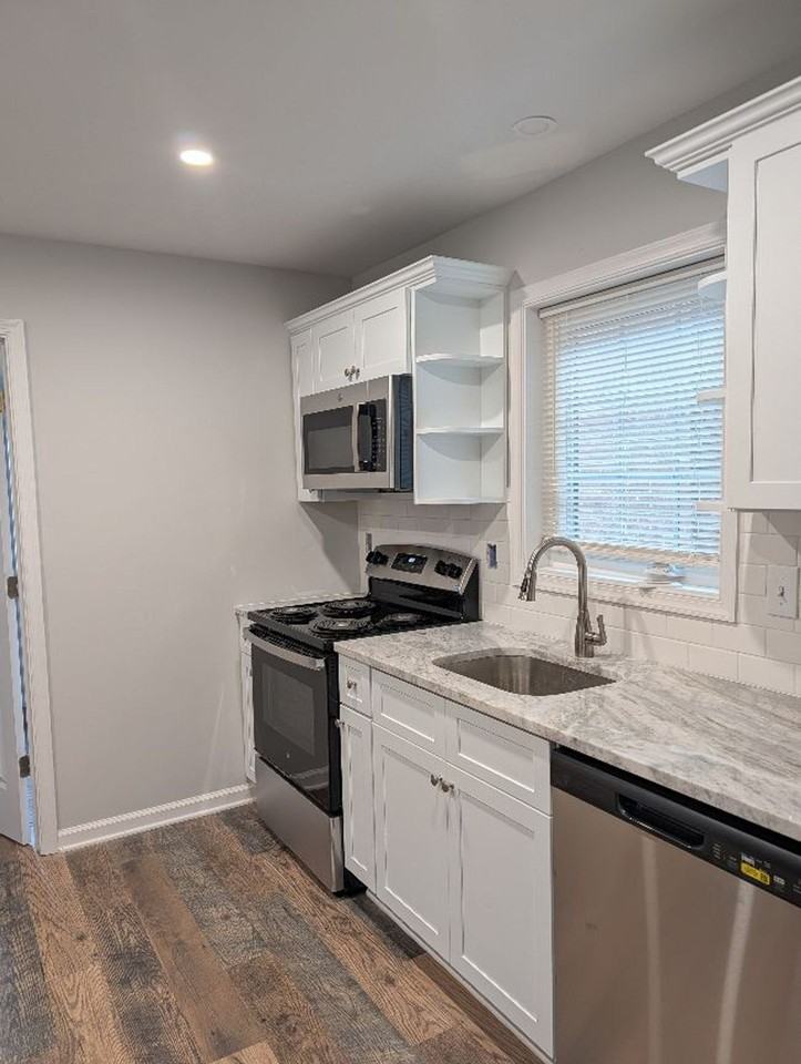 2932 W Lincoln Hwy - Photo 5 of 21