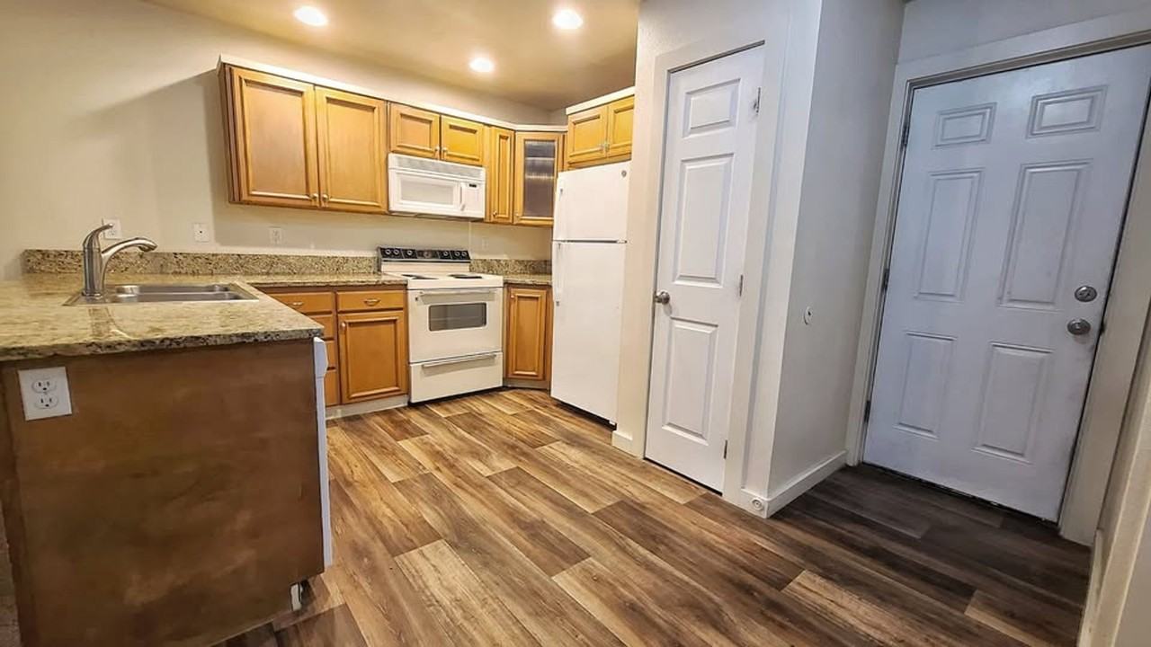 405 - Chicago 6M Inv - Photo 2 of 9