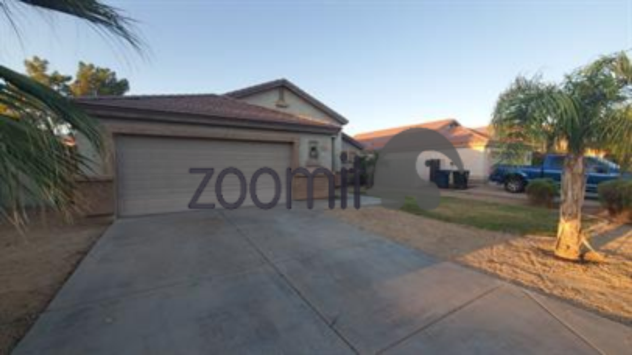 1056 W Chilton Ave - Photo 2 of 29