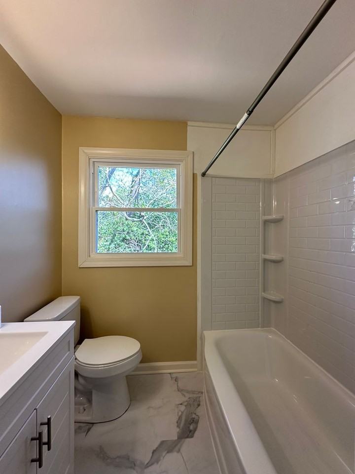 128 W 6th St - Photo 7 of 13