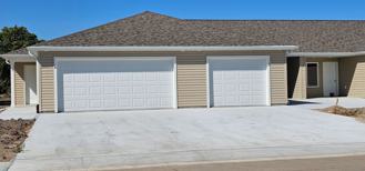 810 Phoenix Ct #B - Photo 1 of 1