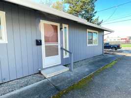 featured image of 634 College St