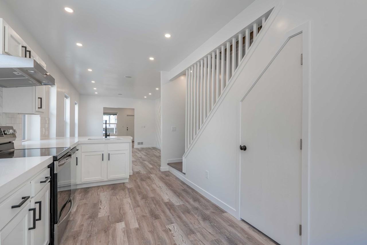 1083 Colorado Blvd - Photo 6 of 23