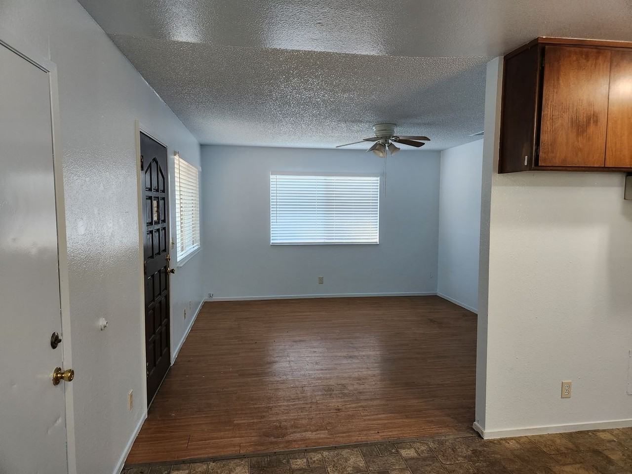 1184 E 10th St - Photo 5 of 9