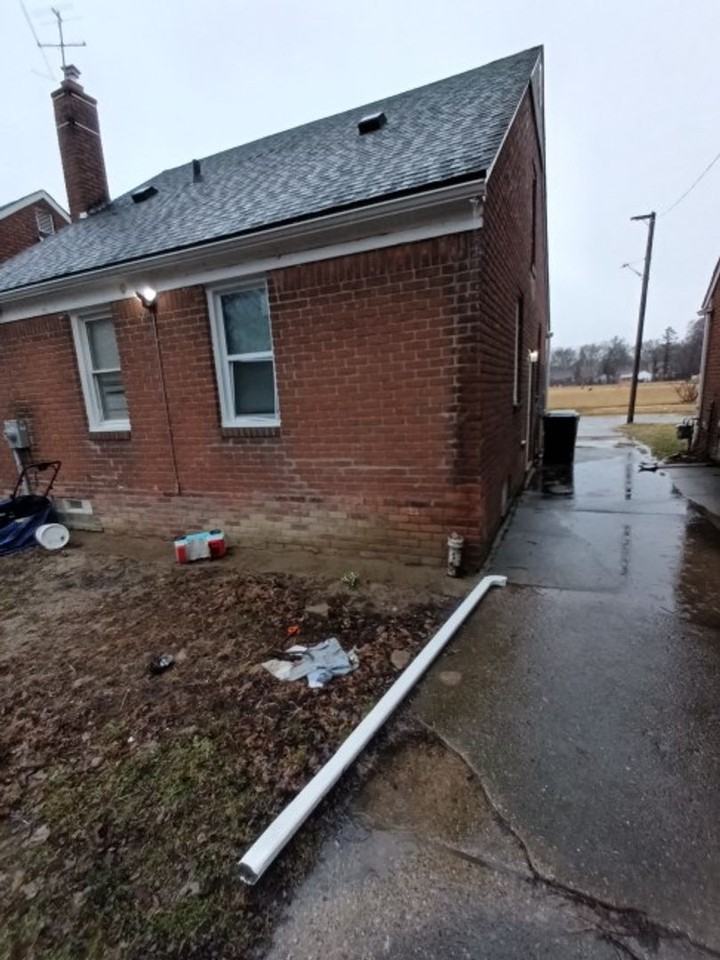 10177 Boleyn St - Photo 3 of 24