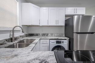 201 N Pierce St - Photo 1 of 1