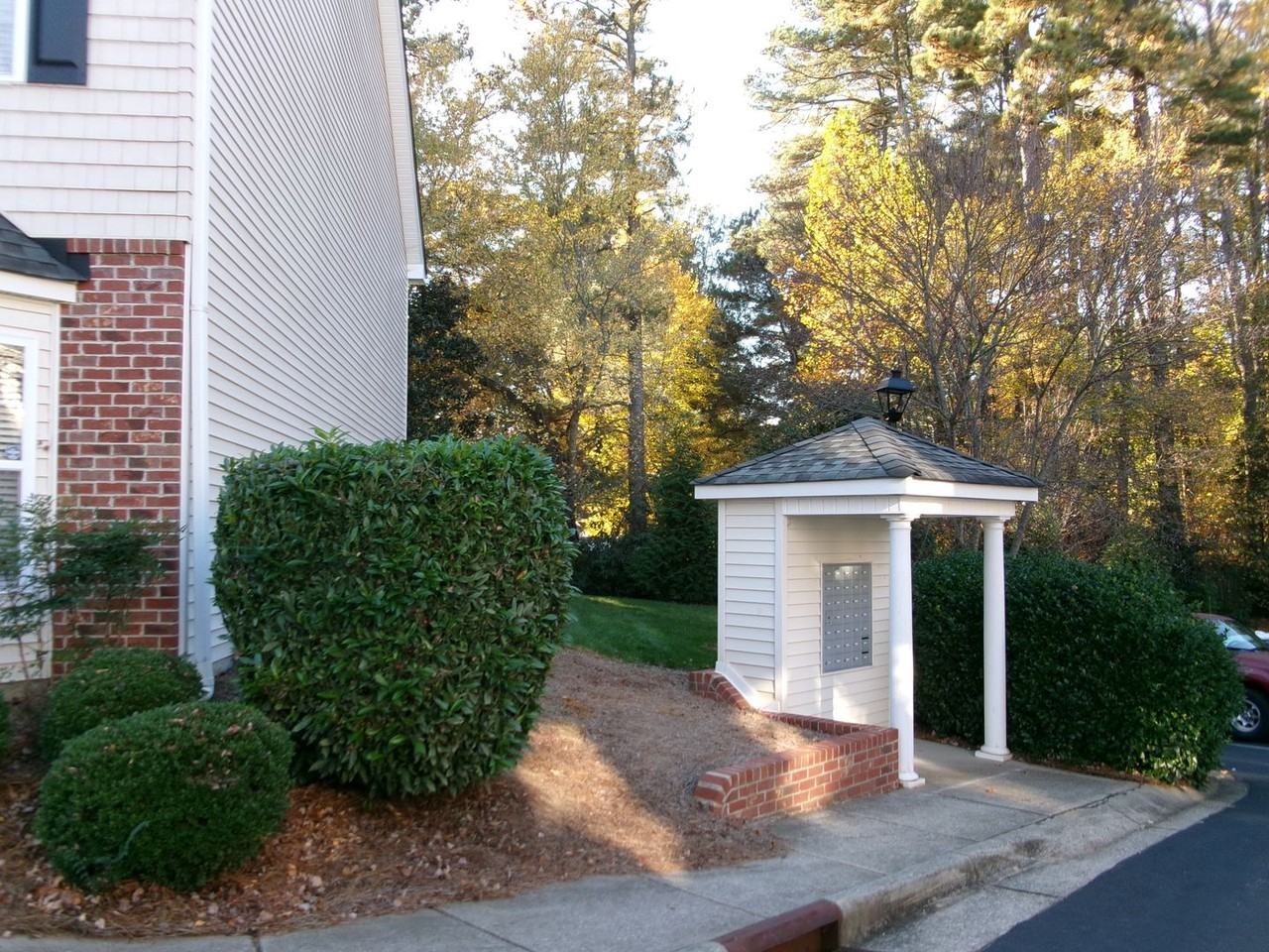 123 Humberside Dr - Photo 3 of 21