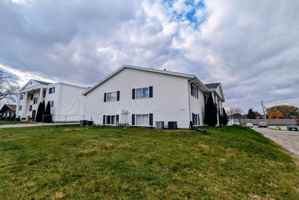 featured image of 3758 W 9th St