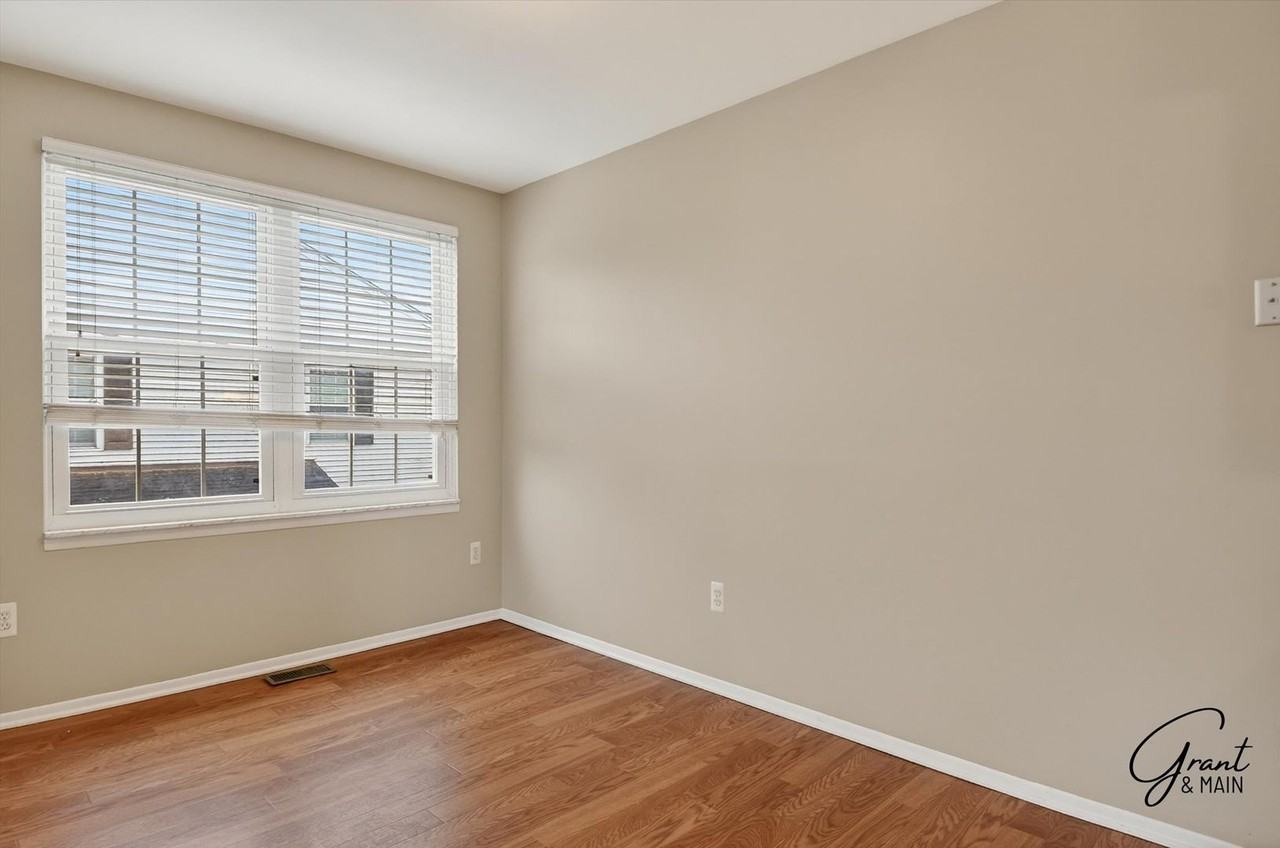 15834 N Franklin Dr - Photo 7 of 23