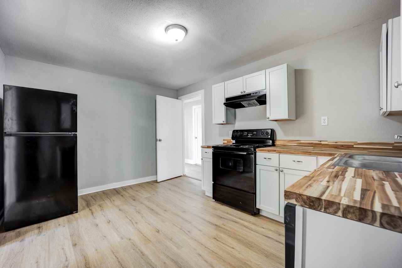 1604 S S St - Photo 2 of 18