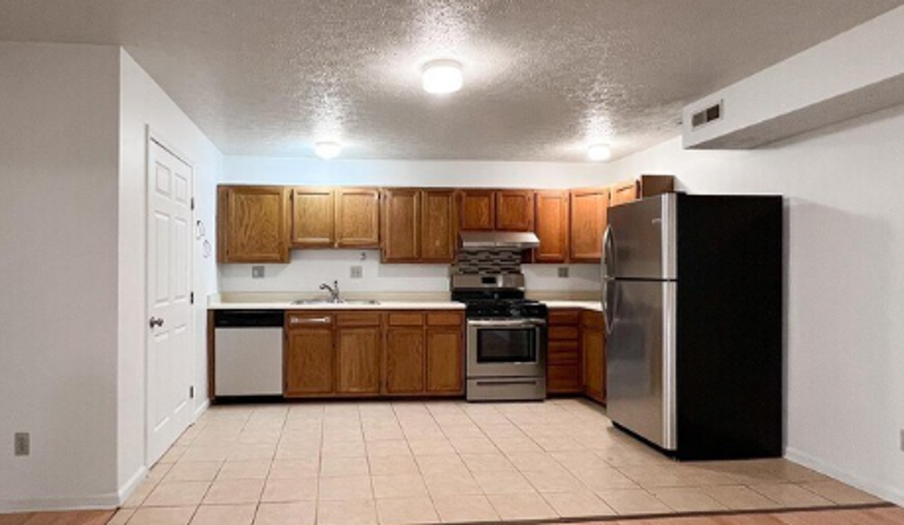 800 West 11th - Photo 6 of 23