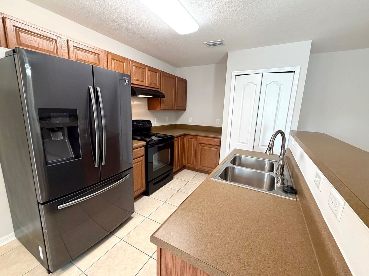 4710 Ashburn Pond Way - Photo 5 of 22