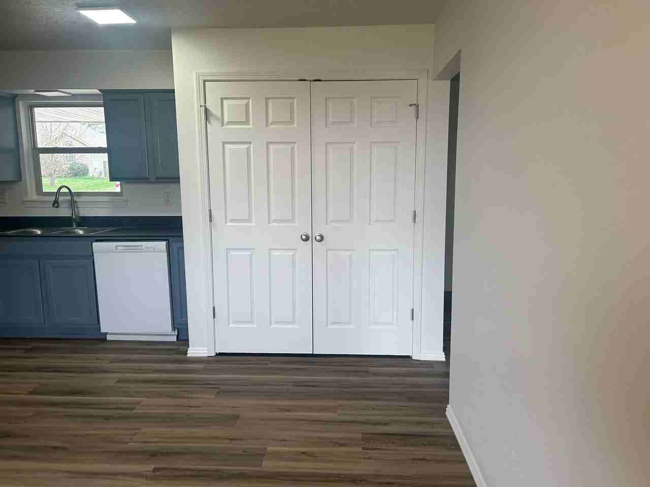 107 W Maple St - Photo 6 of 15