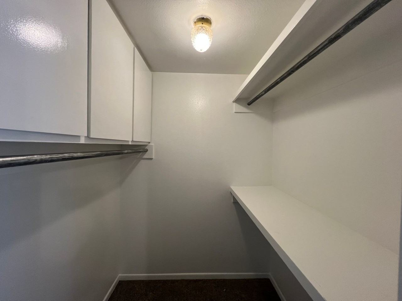 339 E 10th St - Photo 6 of 8