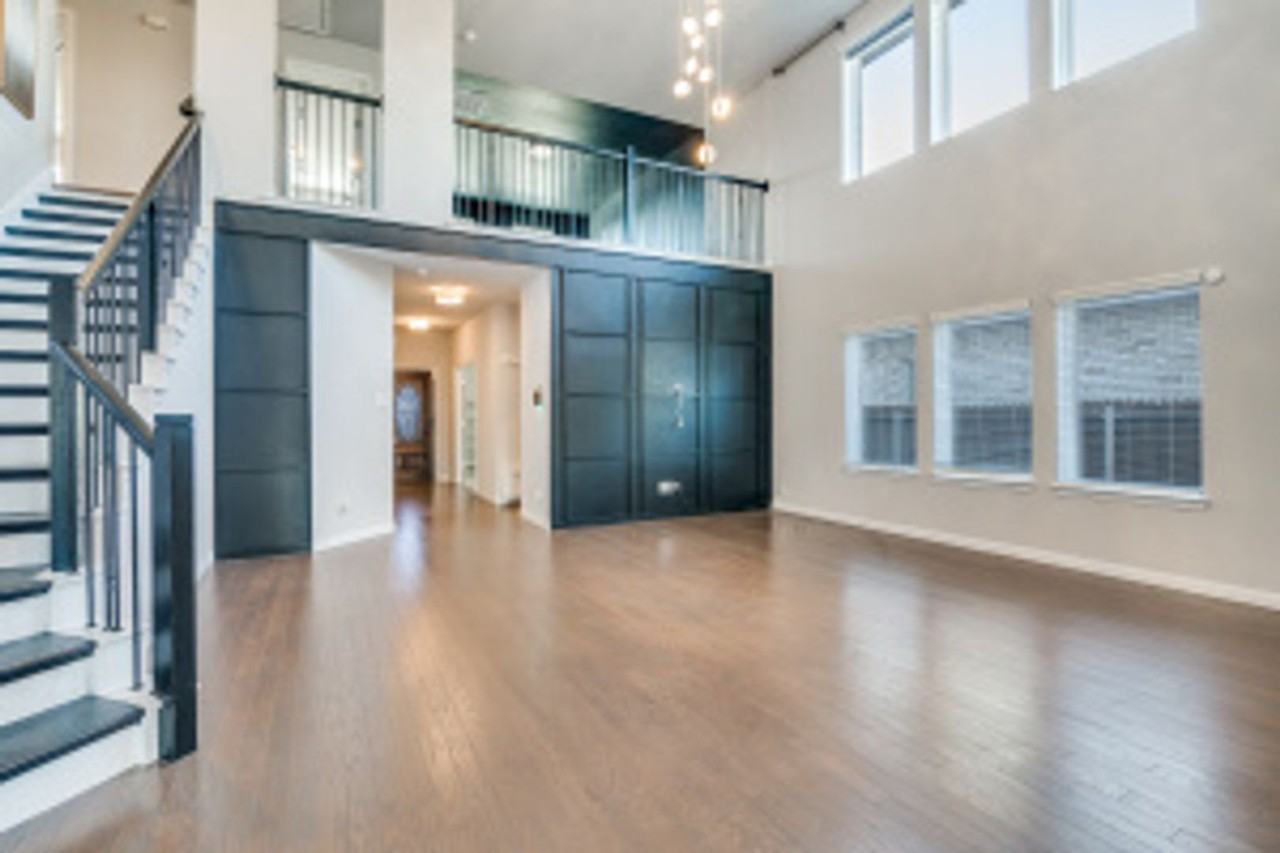 2052 Hartley Dr - Photo 3 of 26