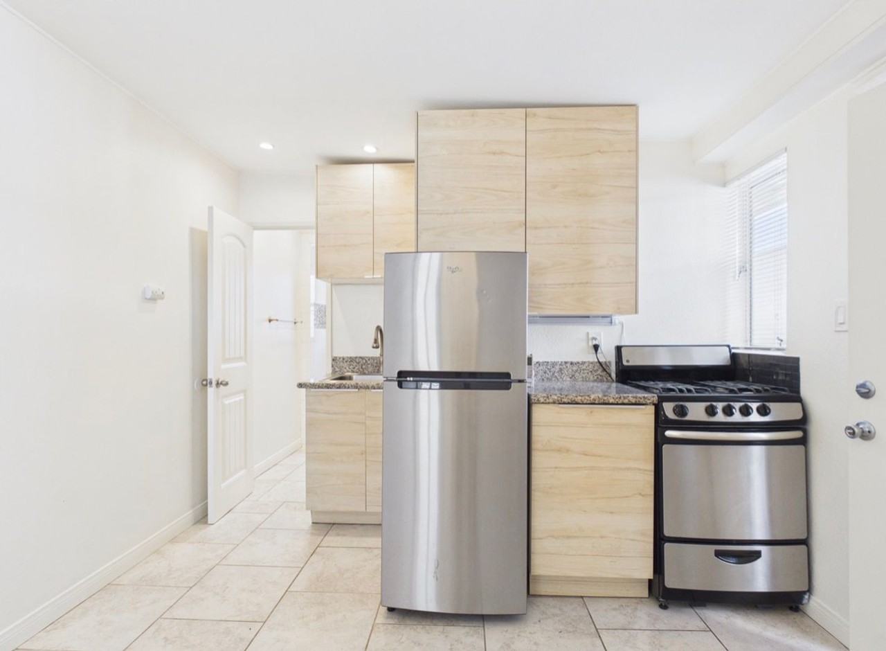 3960 1st Avenue - Photo 5 of 9