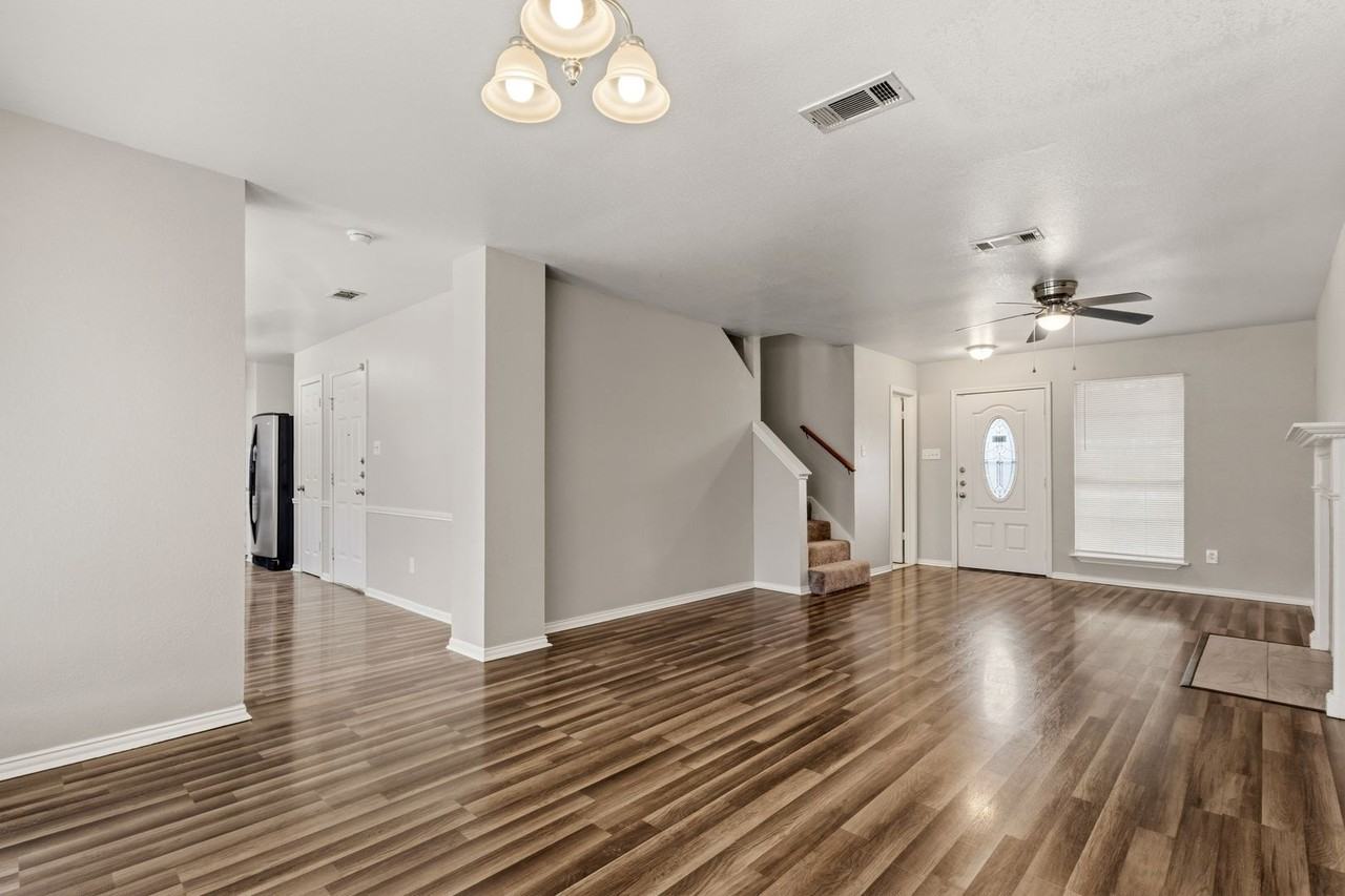 4103 Shagbark Dr - Photo 5 of 31