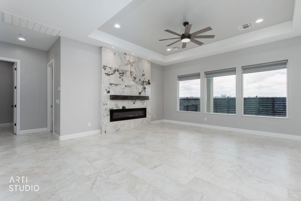 3657 S Maywood Ln - Photo 5 of 28