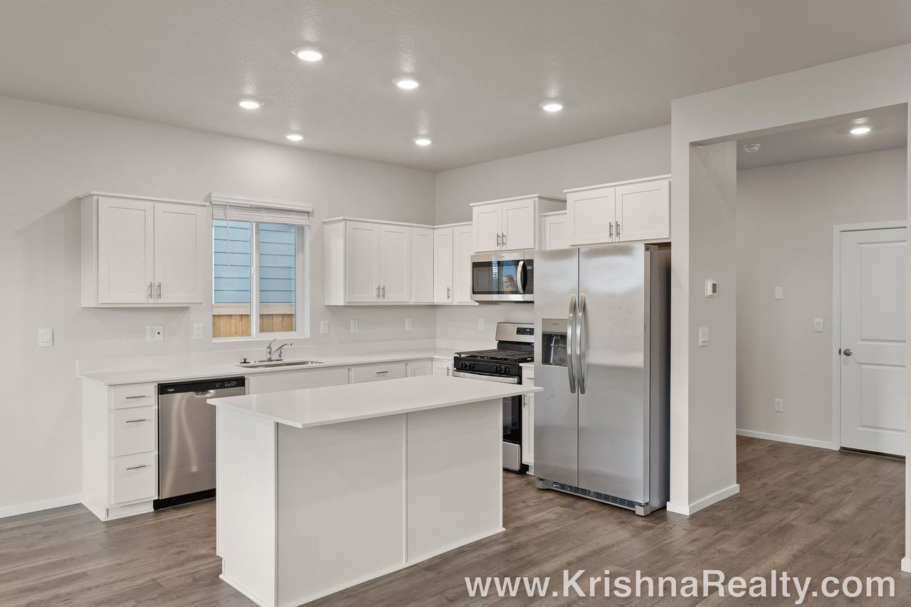 411 Pietro St Ne - Photo 7 of 21